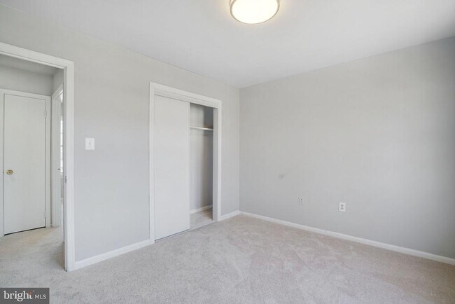 Building Photo - 12346 Woodlawn Ct