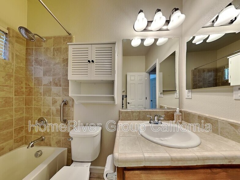 Building Photo - 3212 Dolcetto St