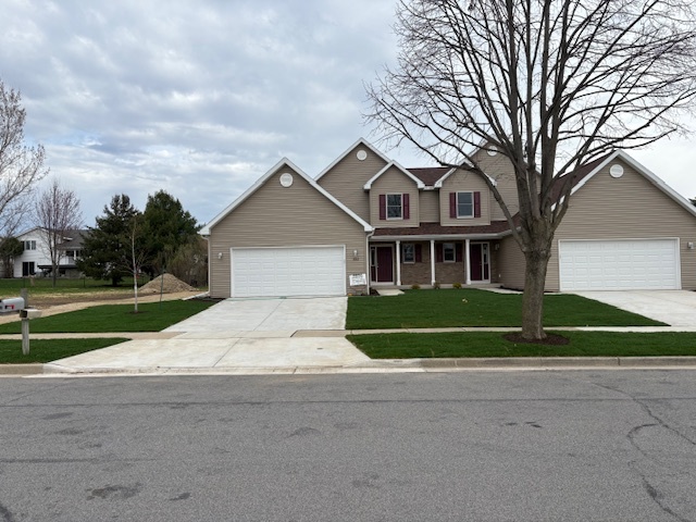 Exterior - 332 Llanos St