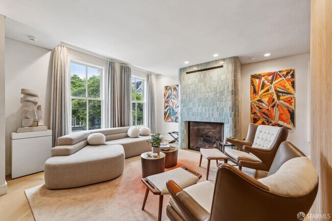 Building Photo - 7 Seymour St