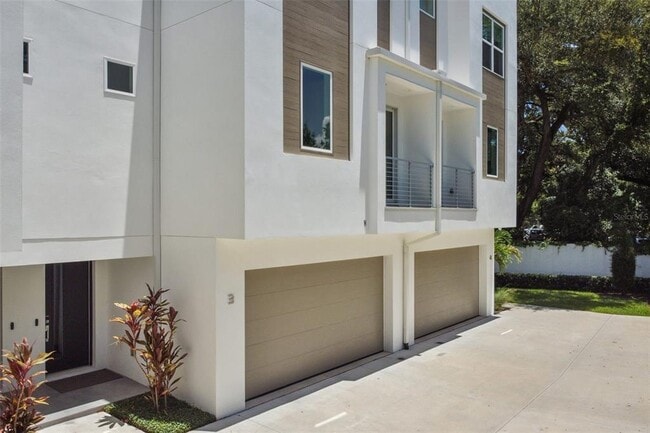 Building Photo - 2306 W Texas Ave