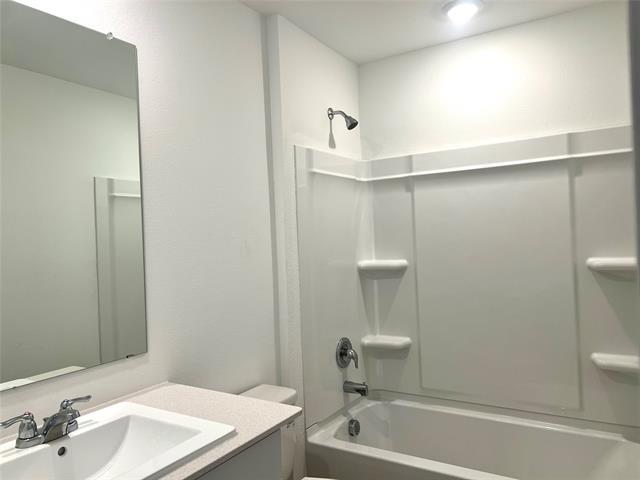 Building Photo - 12140 Thoroughbred Dr