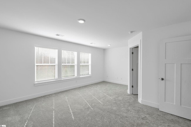 Building Photo - 11 Shager Pl