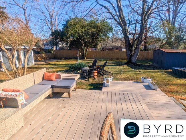 Building Photo - 4209 West End Dr