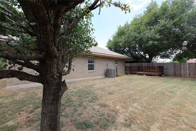 Building Photo - 412 Northern Trail