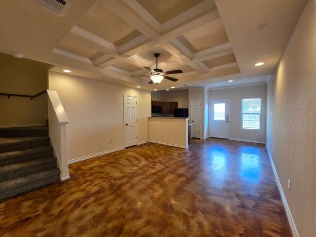 Building Photo - Town home for rent