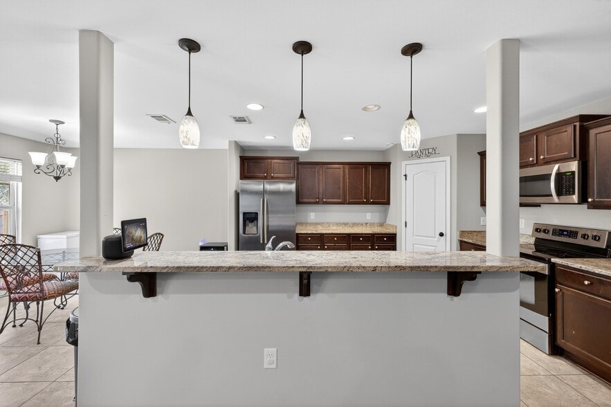 Building Photo - 118 Trailwood Ln