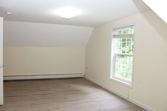 Building Photo - Long Term Rental in Sandwich - 3 Bedroom H...