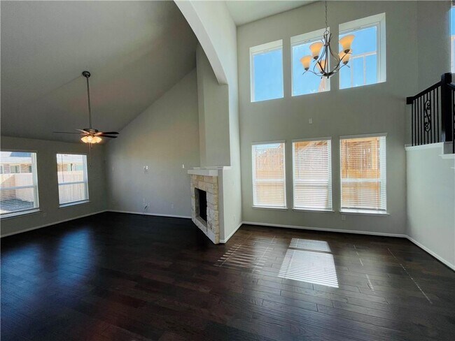 Building Photo - 243 Clear Fork Loop