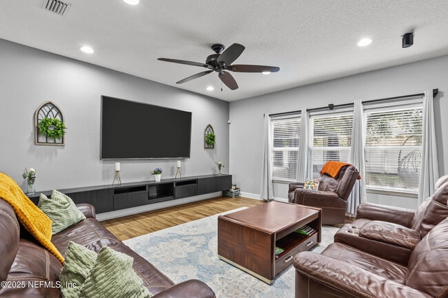 Building Photo - 503 Candlebark Dr