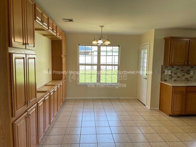 Building Photo - 511 Brookfield Dr