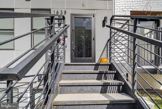 Building Photo - 1638 K St NE