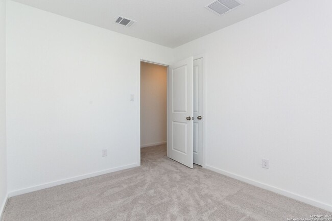 Building Photo - 3710 Millbrook Wy