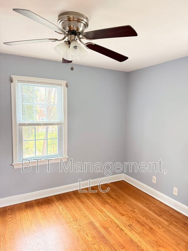 Building Photo - 8401 Greenwood Ave