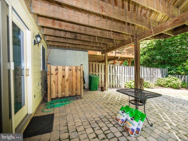 Building Photo - 9419 Steeple Ct