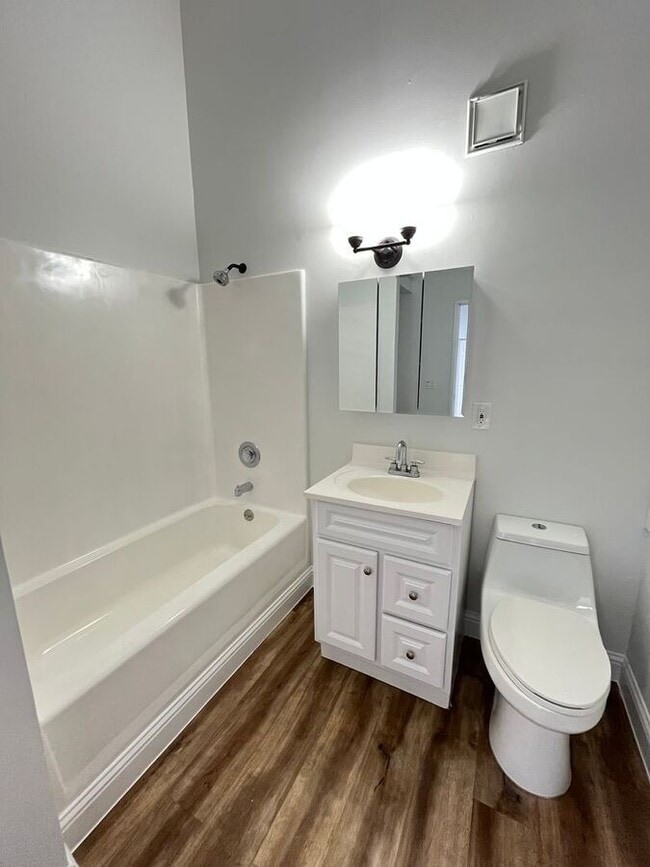 Building Photo - 1341 58th Ave