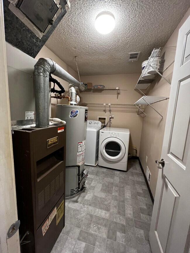 Building Photo - 32 Scherer Ct