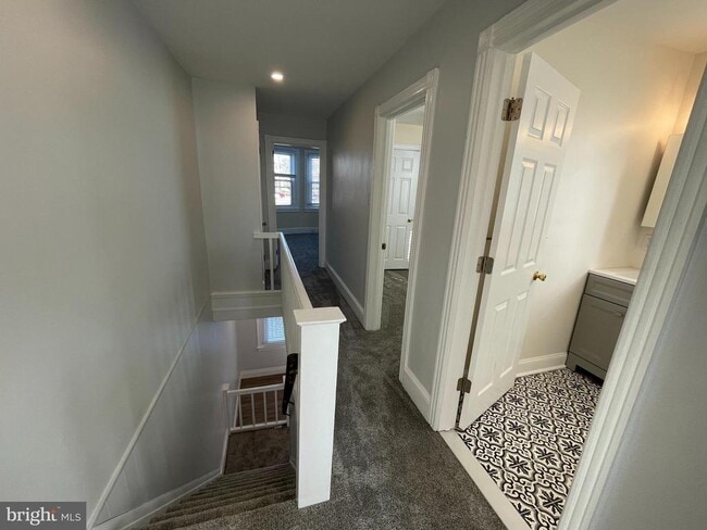 Building Photo - 760 W Railroad Ave