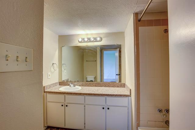 Building Photo - 5113 Herrick Ct