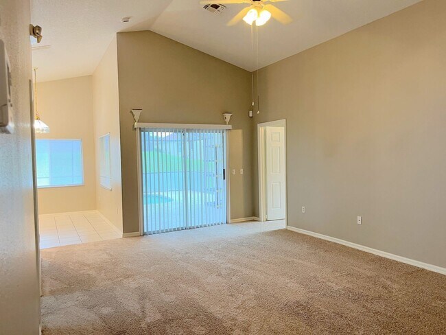 Building Photo - 509 Hillcrest Dr