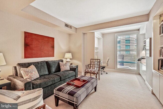 Building Photo - 1111 23rd St NW