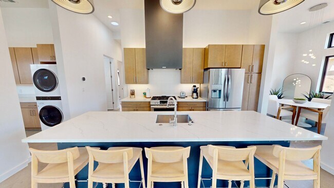 Building Photo - Beautiful Custom Home Available Now