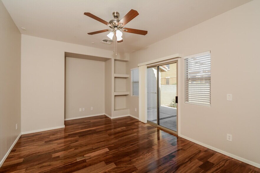 Building Photo - 14208 W Country Gables Dr
