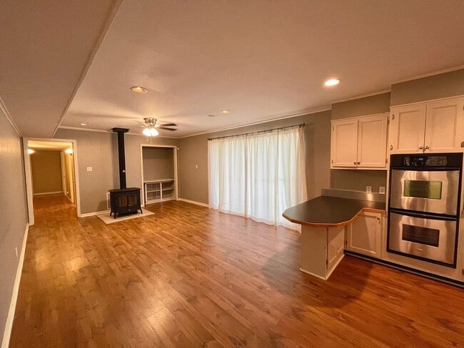 Building Photo - 960 Terrace Dr