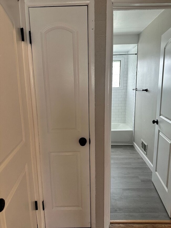 Building Photo - 3 bdrm with finished basement!