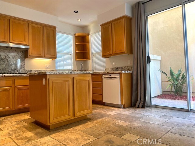 Building Photo - 29 Calvados