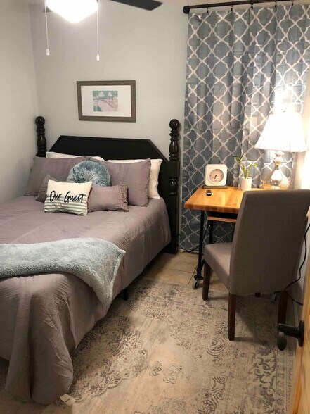 Building Photo - 12102 Carriage Ct SE