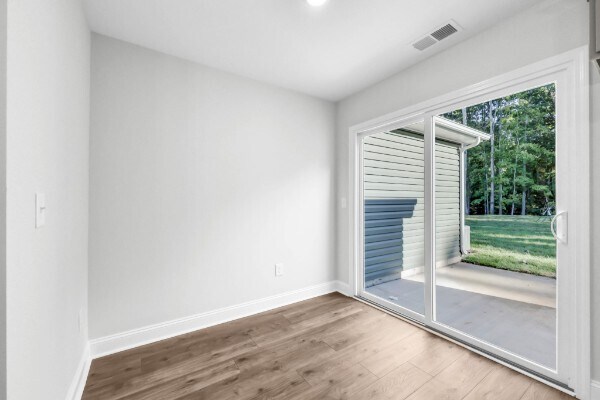 Building Photo - 203 W Point Dr