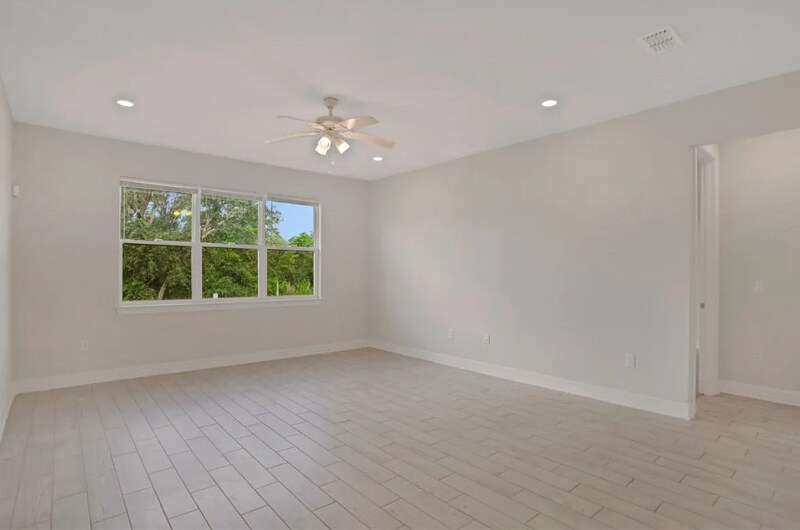 Building Photo - 2132 Live Oak Lake Rd