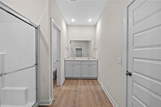 Building Photo - 4682 W Aurora St