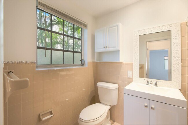 Building Photo - 3912 Ponce de Leon Blvd