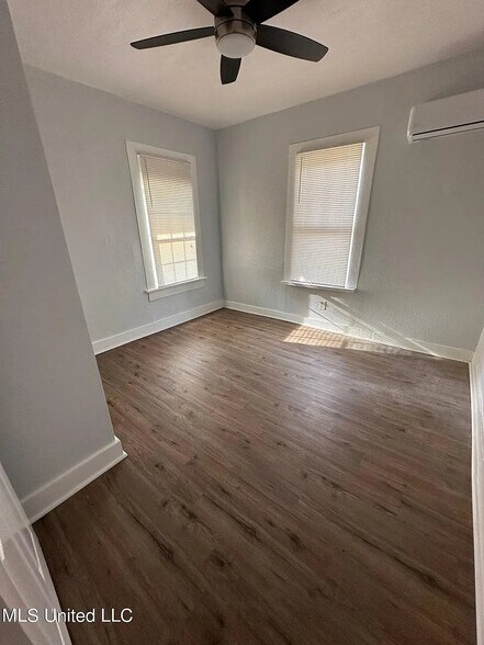 Building Photo - 148 Princeton St