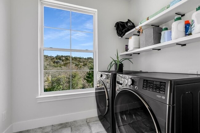 Building Photo - 6300 Bon Terra Dr