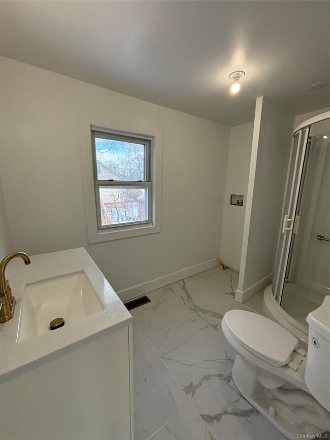 Building Photo - 63 Capron St