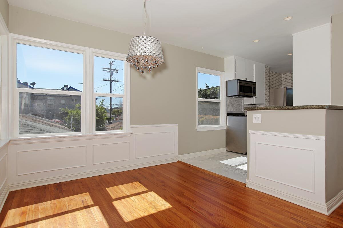 Building Photo - 2577 Granville Ave