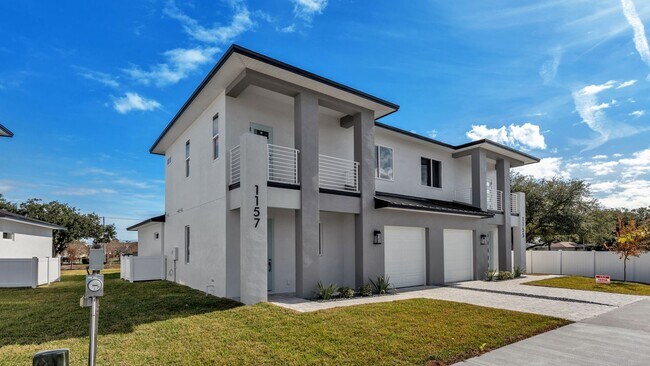 Building Photo - Stunning New Construction Villa for Rent Near Lake John