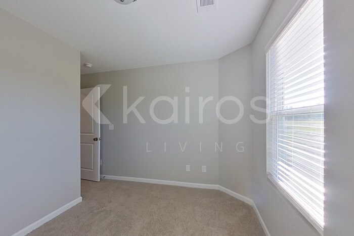 Building Photo - 888 Silent Barge Cv