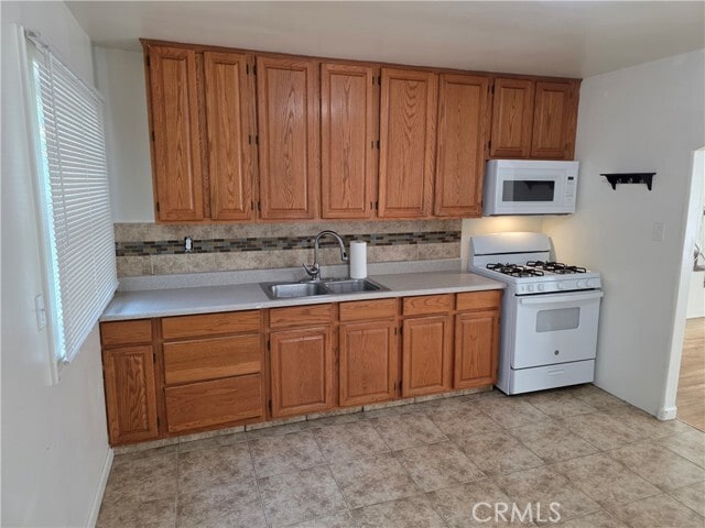 Building Photo - 25120 Boa Dr