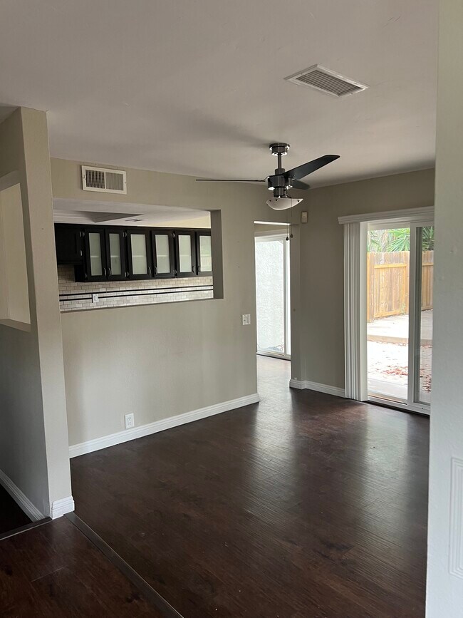dining room - 10709 Portobelo Dr