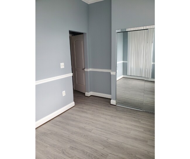 Building Photo - 2838 Washington Blvd