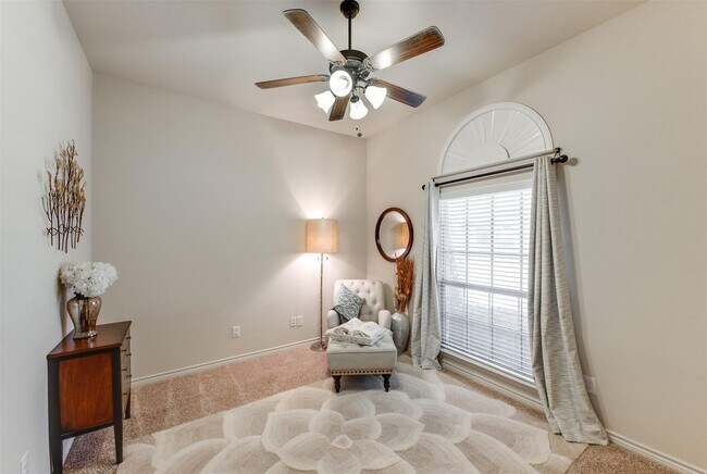 Building Photo - Spectacular Home! Come see Me!! I can be y...
