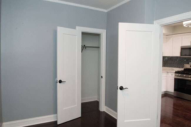 Building Photo - 2026 W McLean Ave