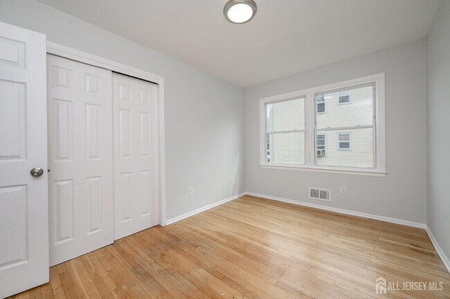 Building Photo - 796 Inman Ave