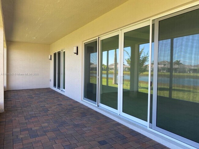 Building Photo - 7765 Wildflower Shores Dr
