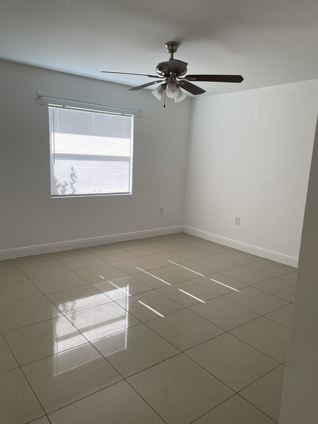 Master bedroom - 3766 Ramblewood Ct