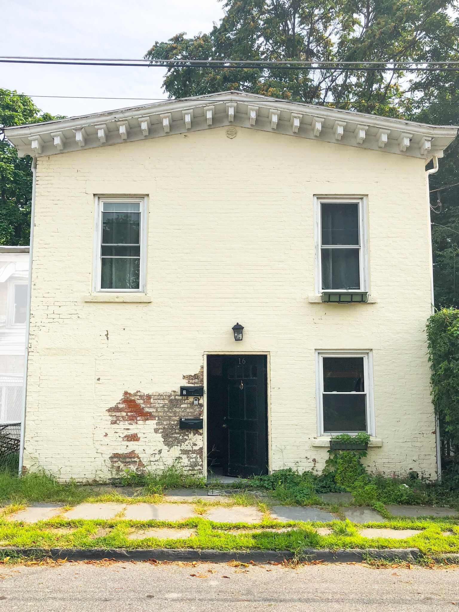 Exterior of building - 16 Russell Street